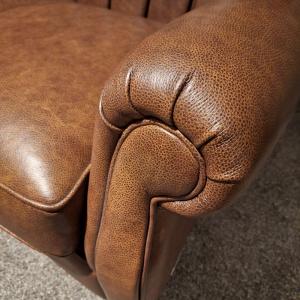 klassieke chesterfield 2 zits bank met oor 4